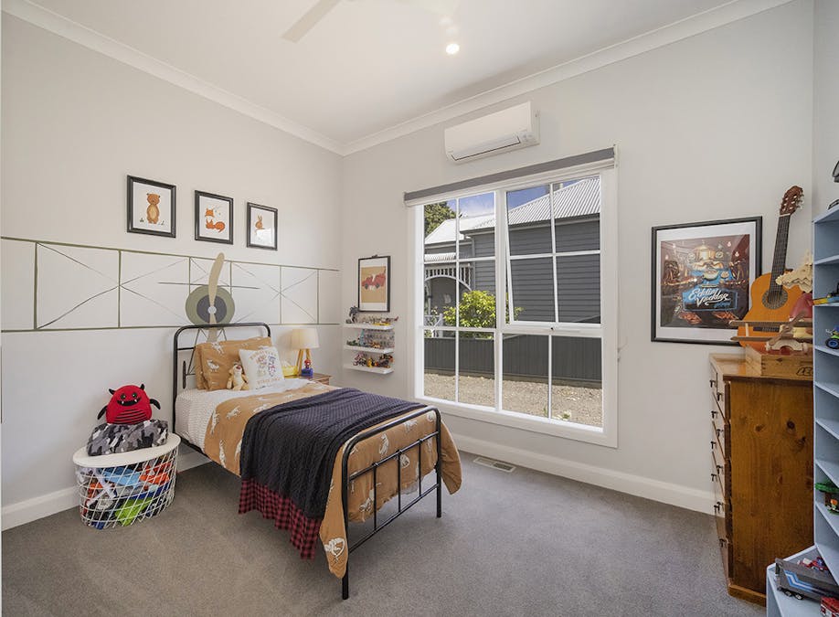 24 Burns Street, Hamilton, VIC, 3300 - Image 10