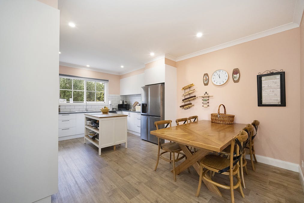 24 Burns Street, Hamilton, VIC, 3300 - Image 3