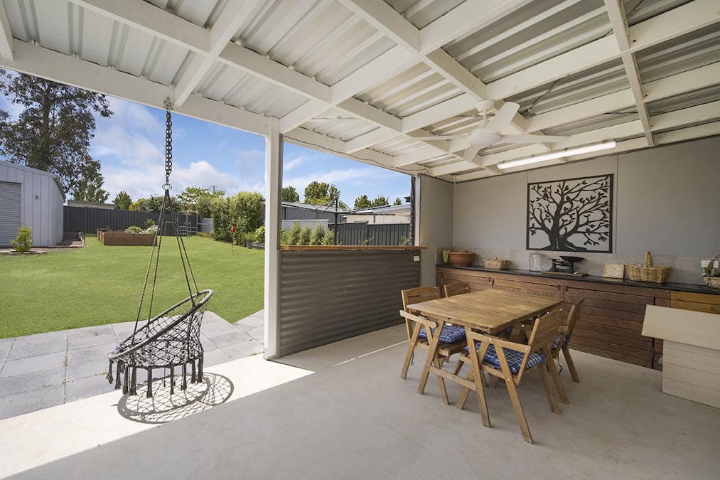 24 Burns Street, Hamilton, VIC, 3300 - Image 12