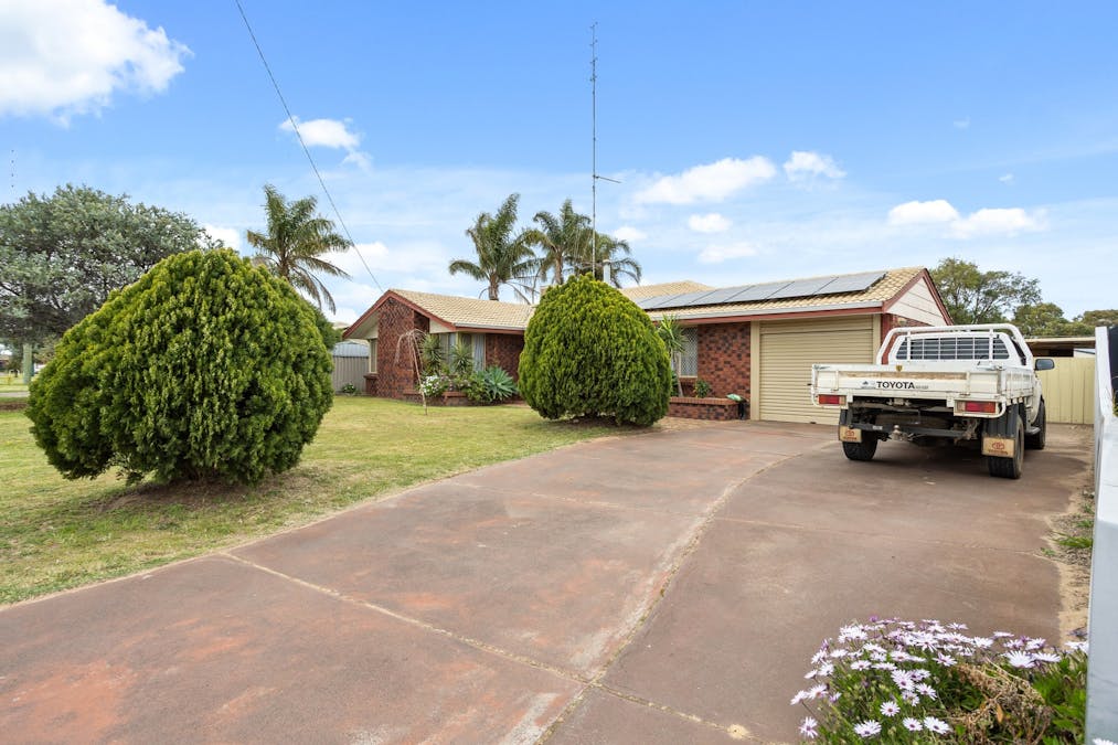 29 Julia Drive, South Bunbury, WA, 6230 - Image 2