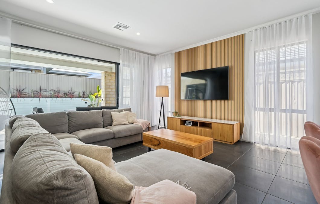 114 Quartermaine Boulevard, Mandogalup, WA, 6167 - Image 9