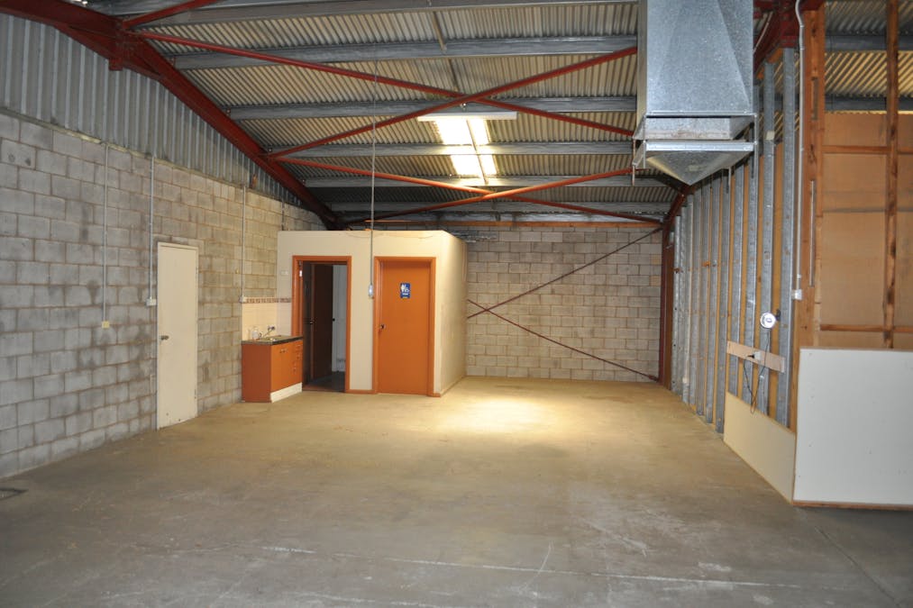 98 Erskine Street, Dubbo, NSW, 2830 - Image 9