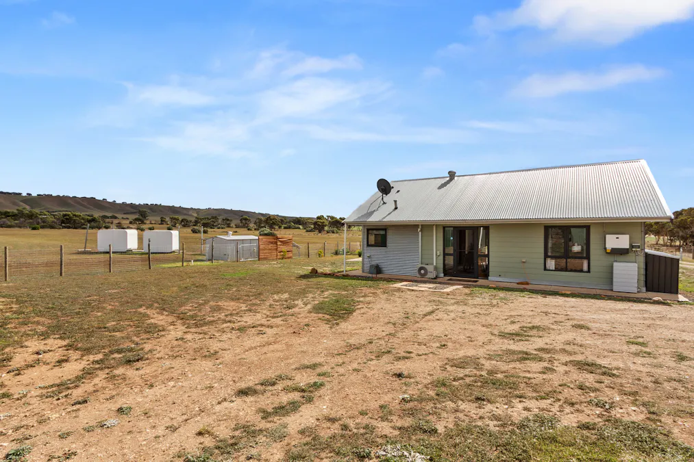 787 Stock Route Road, Robertstown, SA, 5381 - Image 18