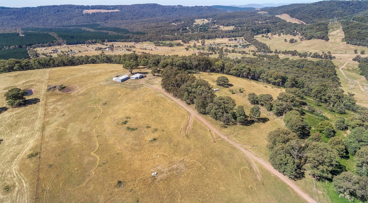 1037 Tabletop Road, Tolmie, VIC, 3723 - Image 3