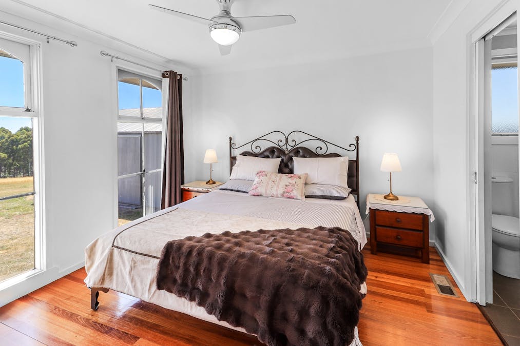 1037 Tabletop Road, Tolmie, VIC, 3723 - Image 7