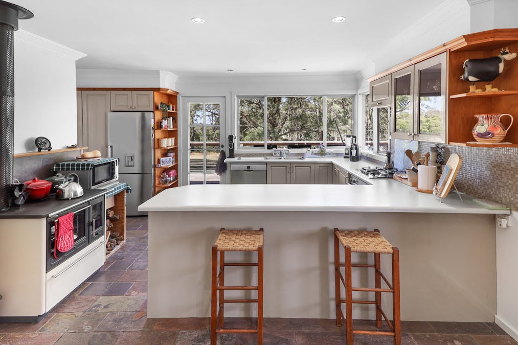 1037 Tabletop Road, Tolmie, VIC, 3723 - Image 6