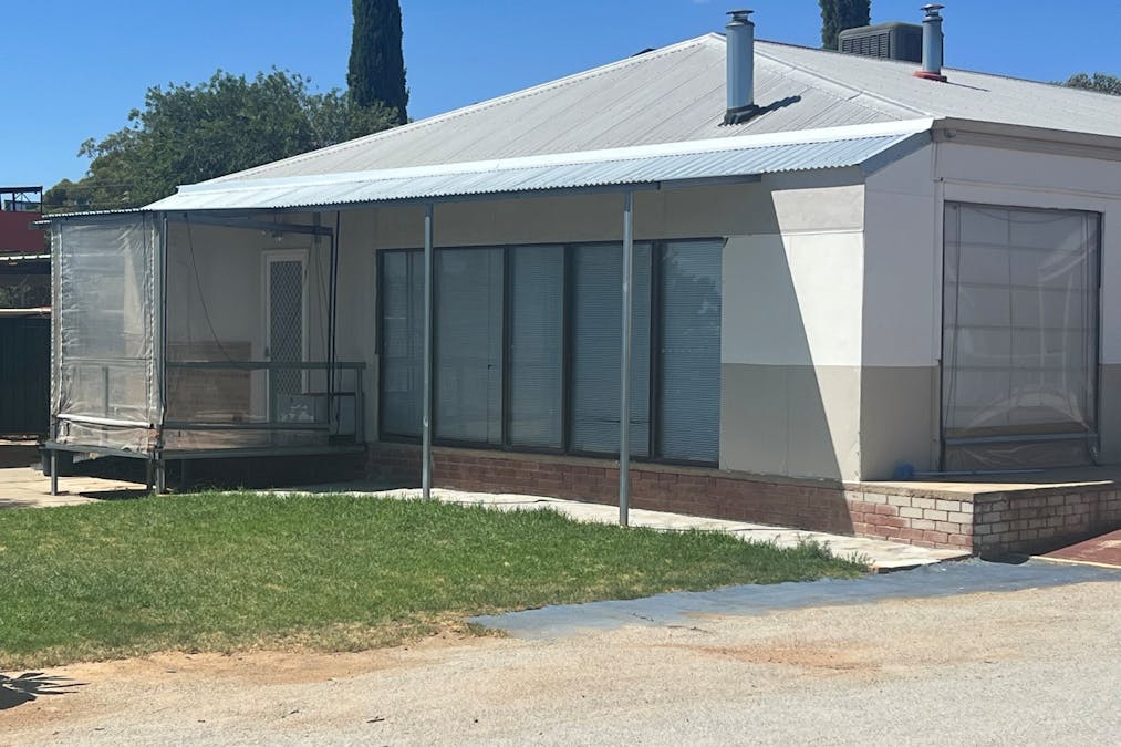 40 Railway Avenue, Merredin, WA, 6415 - Image 18