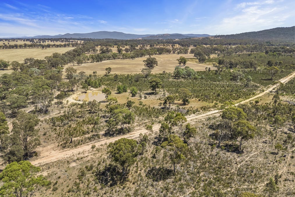 Level CA 26/Moyreisk Road, Redbank, VIC, 3477 - Image 14