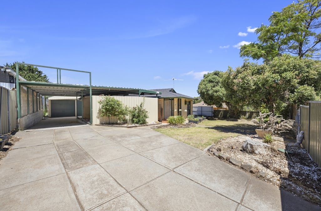 10 Hamar Court, Hackham West, SA, 5163 - Image 2