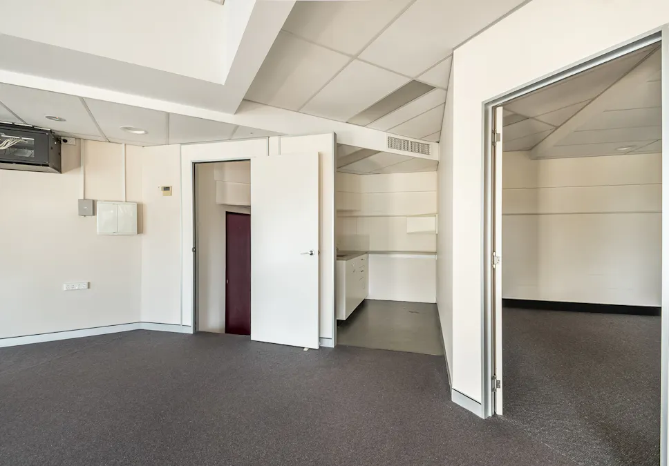 Address upon request - Image 6