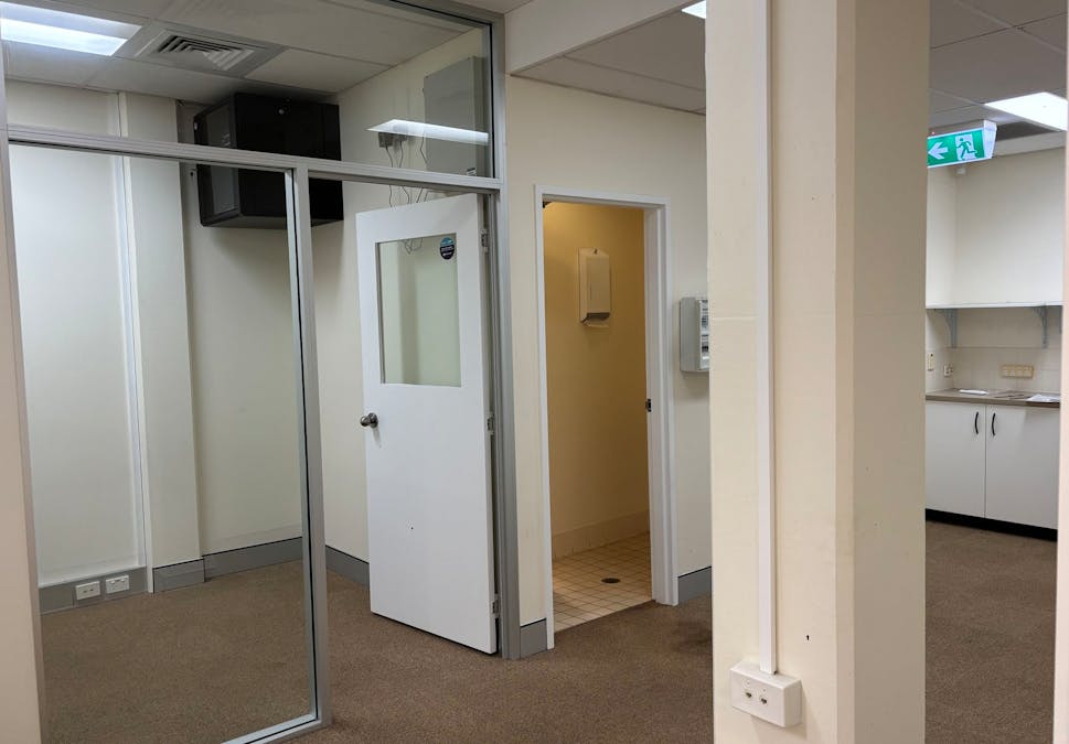 Address upon request - Image 4