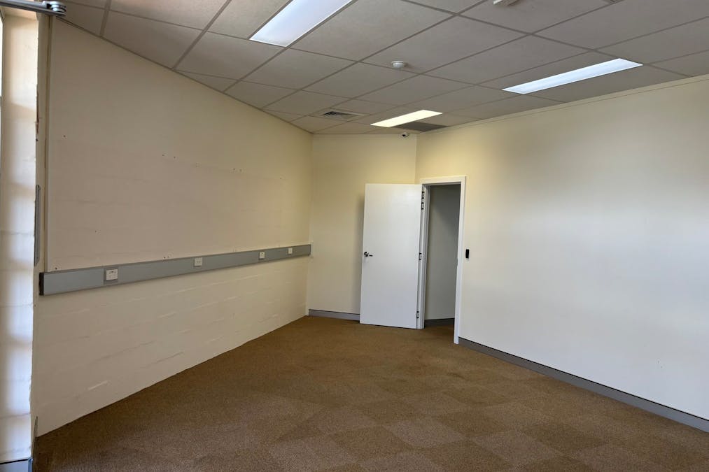 Address upon request - Image 5