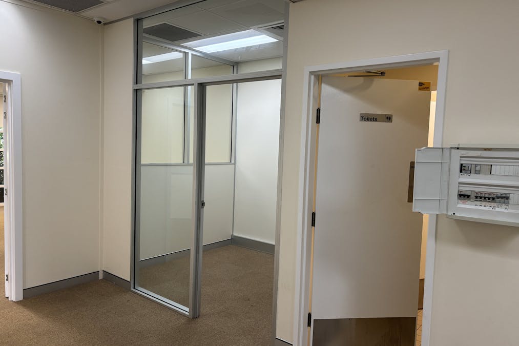 Address upon request - Image 7