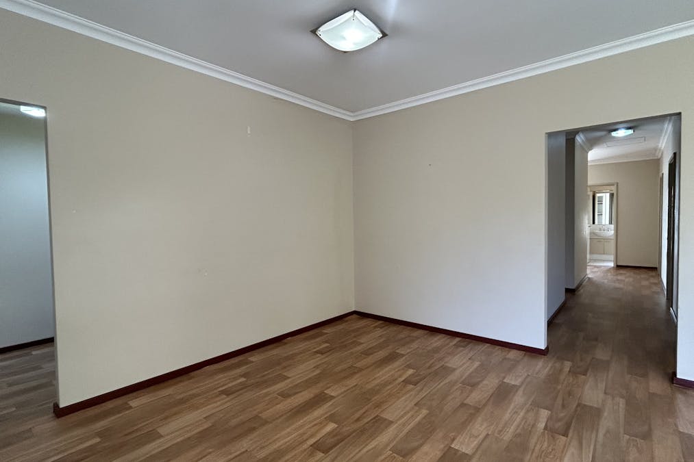 28B Moore Street, Bunbury, WA, 6230 - Image 5