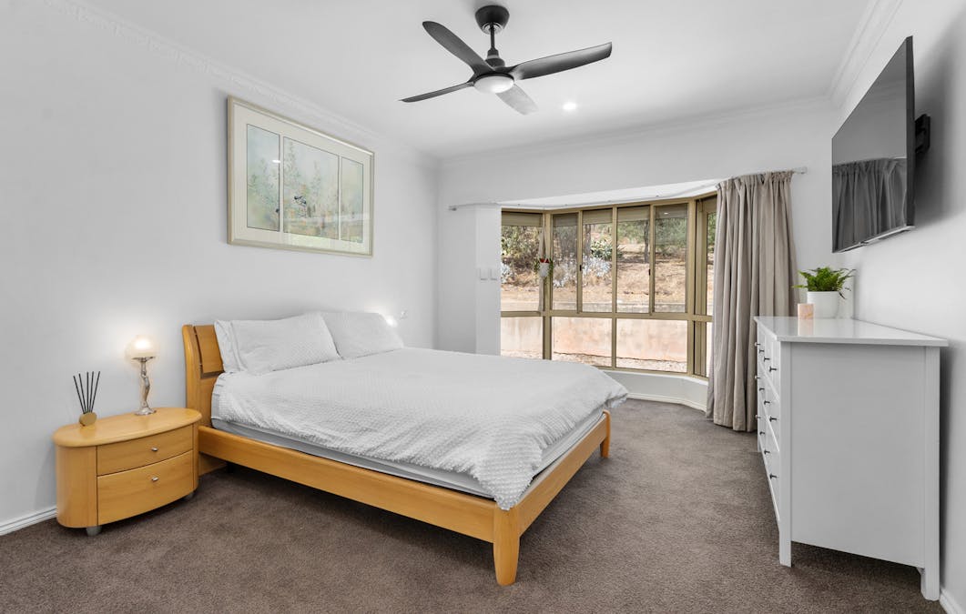 66 Neagles Rock Road, Clare, SA, 5453 - Image 17