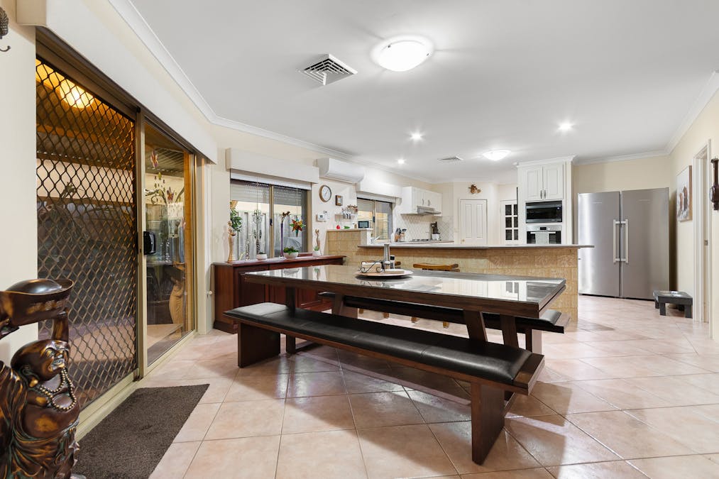 5 Boyle Avenue, Rockingham, WA, 6168 - Image 8