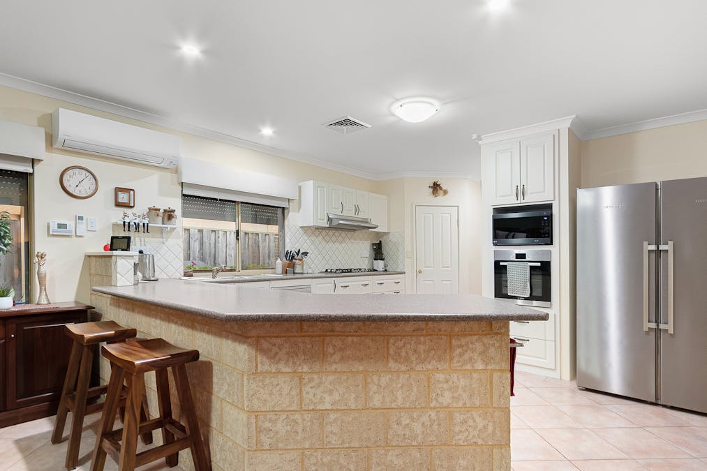 5 Boyle Avenue, Rockingham, WA, 6168 - Image 9