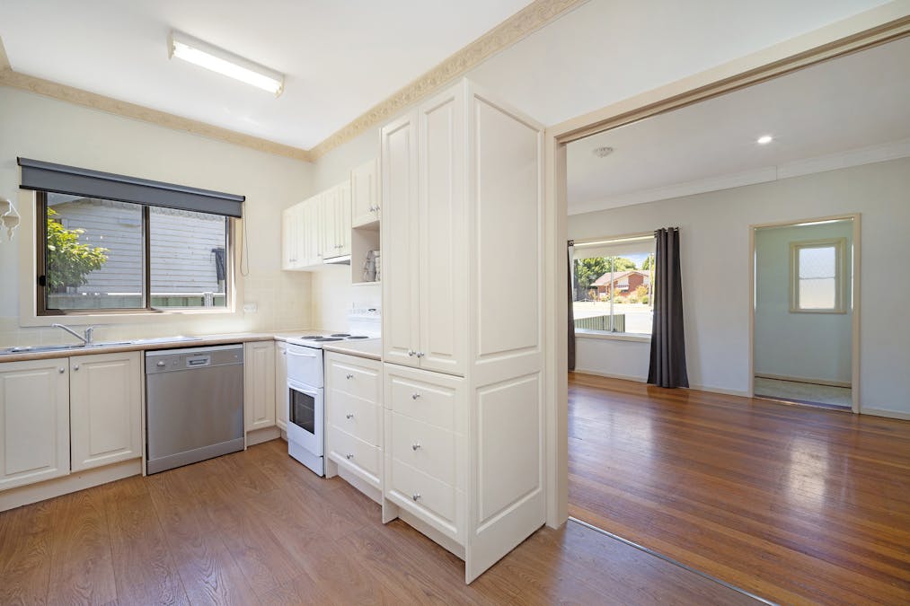 79 Ballarat Road, Hamilton, VIC, 3300 - Image 2