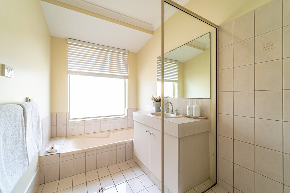 6 Dundee Close, Warnbro, WA, 6169 - Image 20