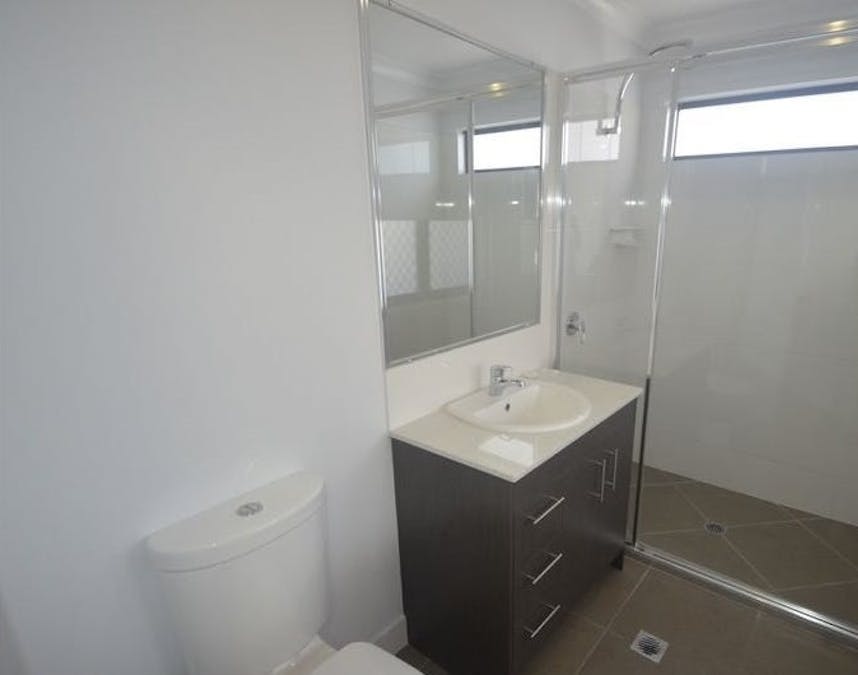 7/29-31 Ann Street, South Gladstone, QLD, 4680 - Image 3