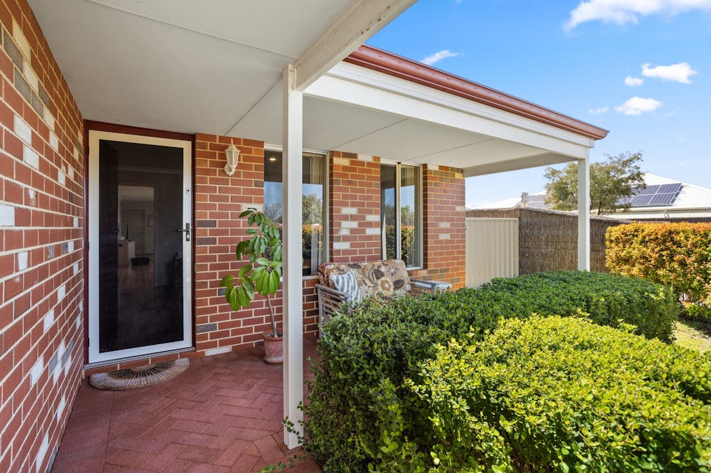 33 Ferndale Avenue, Dalyellup, WA, 6230 - Image 3