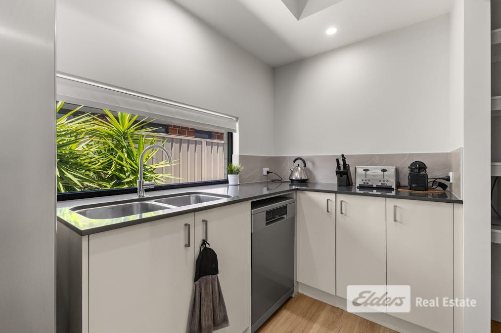 31 Atkins Road, Dalyellup, WA, 6230 - Image 3