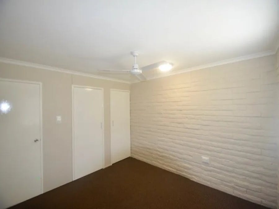 3/90 Off Lane, Gladstone Central, QLD, 4680 - Image 4