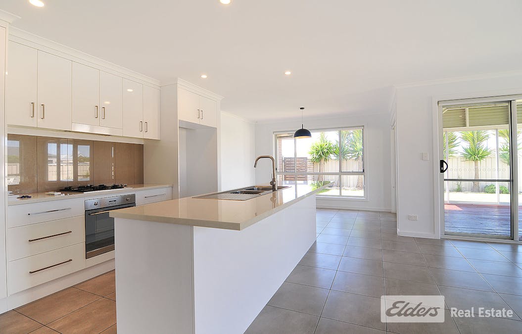 18 Alexander Tolmer Way, Robe, SA, 5276 - Image 5