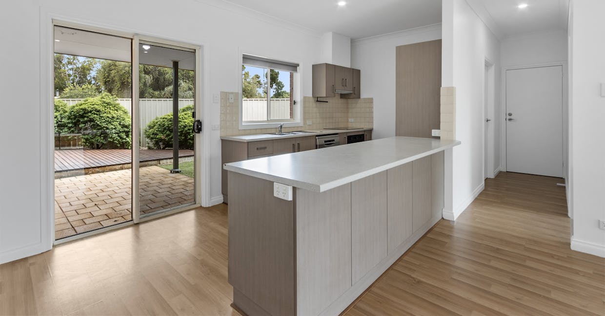 1/372 Main North Road, Clare, SA, 5453 - Image 5