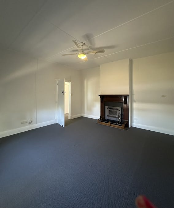 13 Wright Street, Clare, SA, 5453 - Image 11