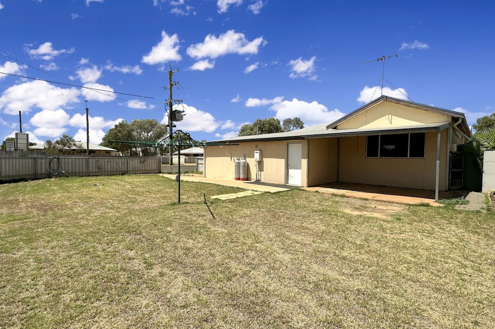 81 Monaghan Street, Cobar, NSW, 2835 - Image 18