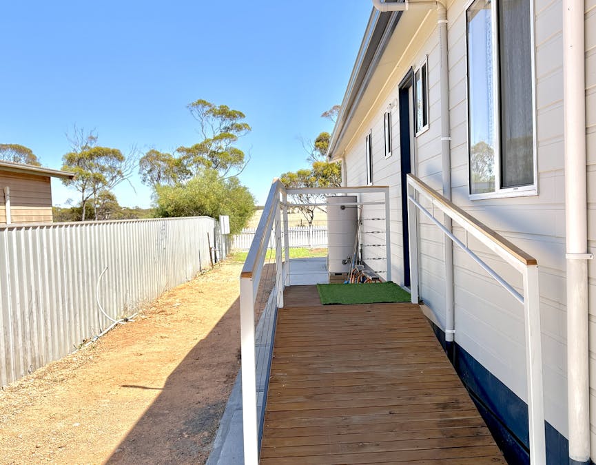 4 Heath Street, Wudinna, SA, 5652 - Image 24