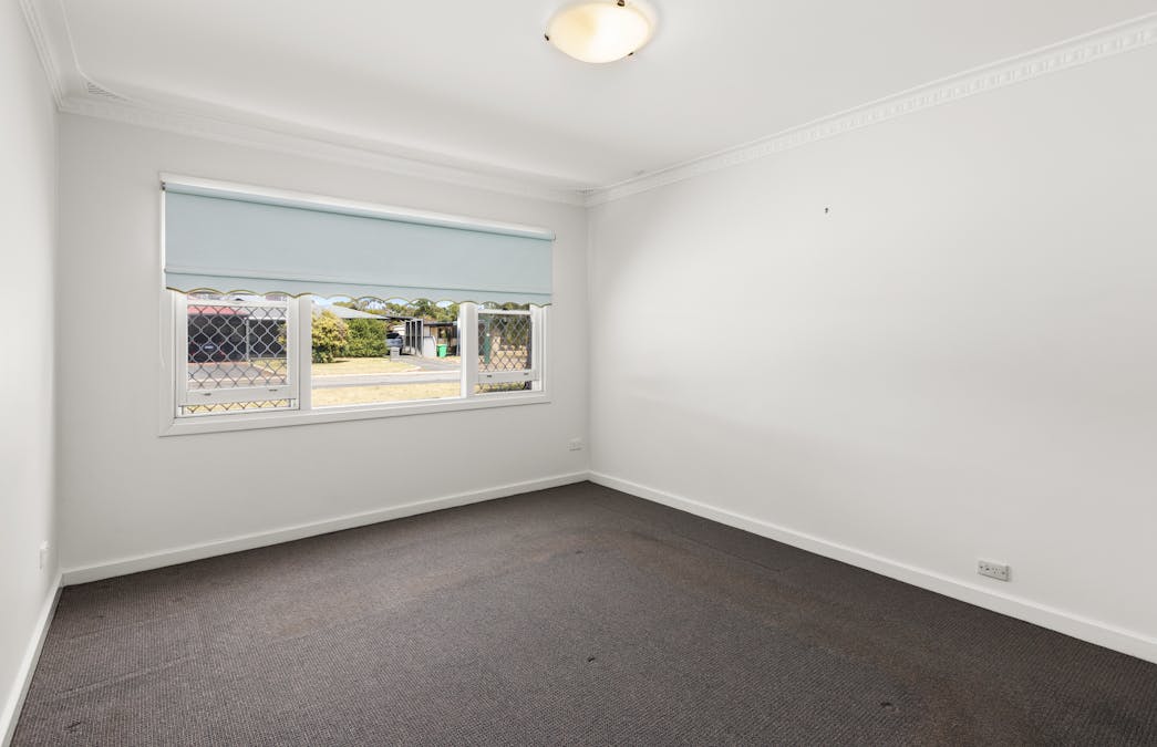 8 Sungrove Avenue, East Bunbury, WA, 6230 - Image 12
