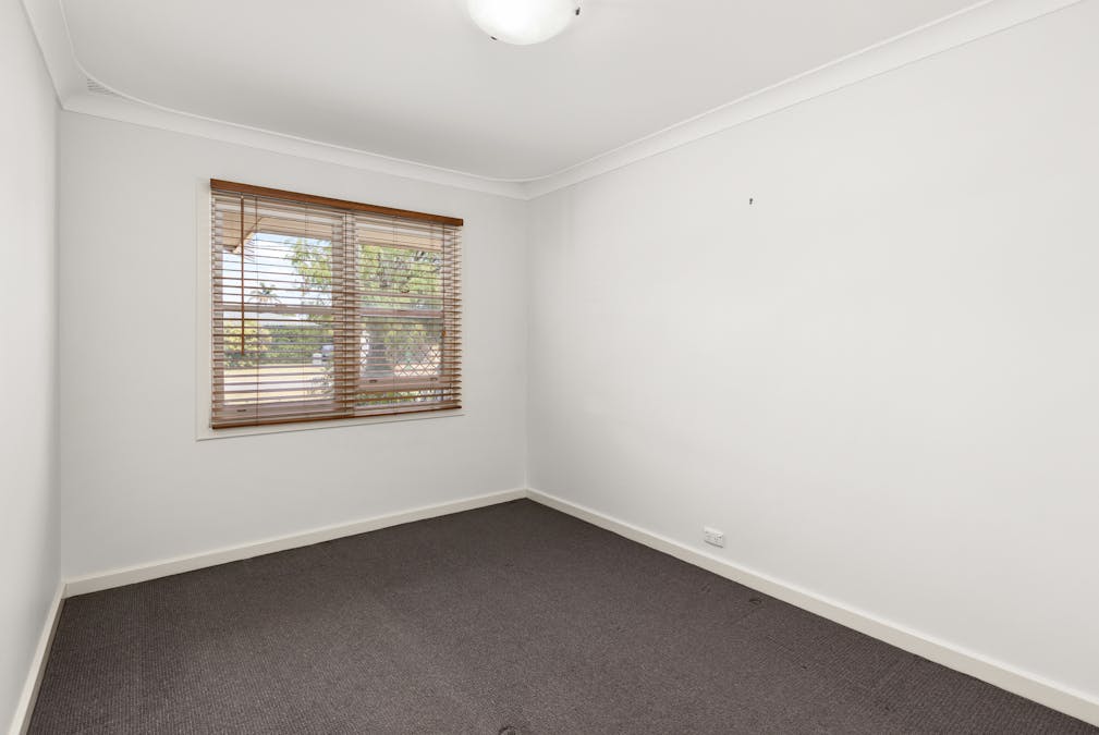 8 Sungrove Avenue, East Bunbury, WA, 6230 - Image 14