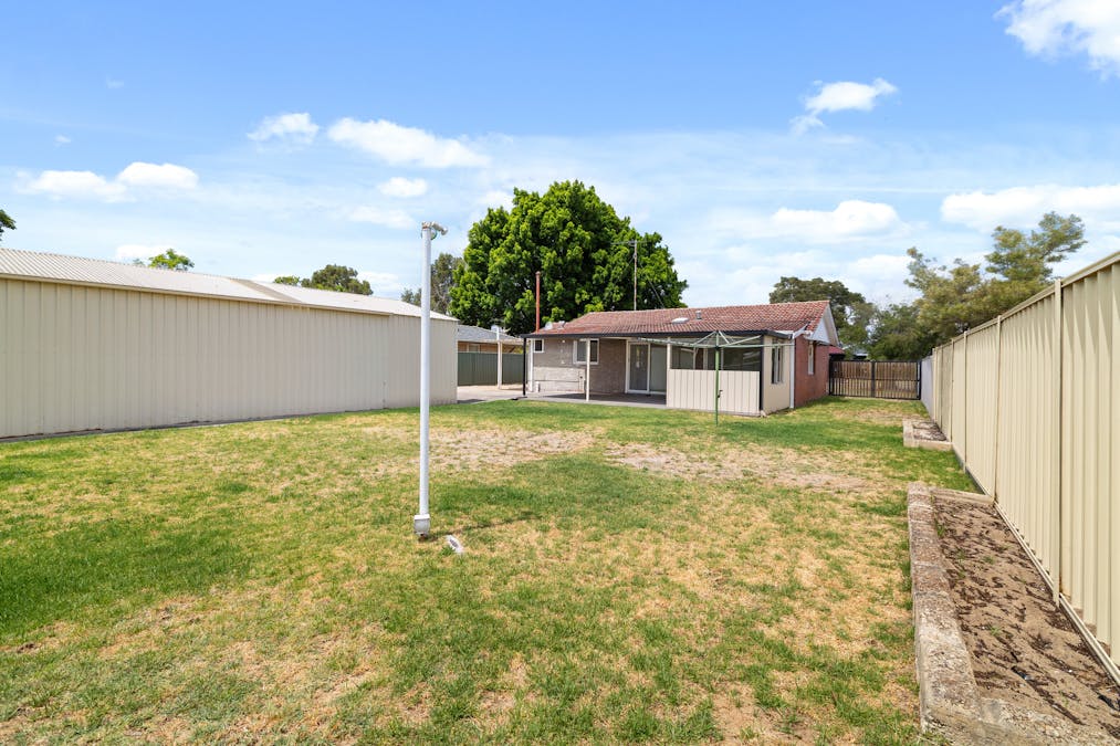 8 Sungrove Avenue, East Bunbury, WA, 6230 - Image 20
