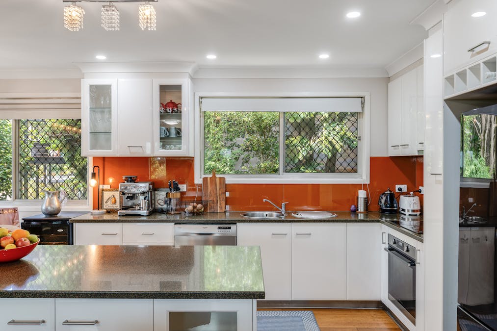 12 Beck Street, Mount Lofty, QLD, 4350 - Image 10