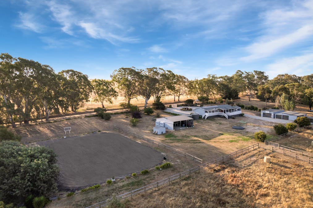 105 Racecourse Road, Pyalong, VIC, 3521 - Image 1