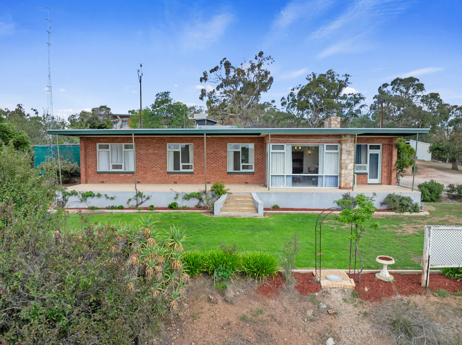 6 Bindarrah Road, Clare, SA, 5453 - Image 8