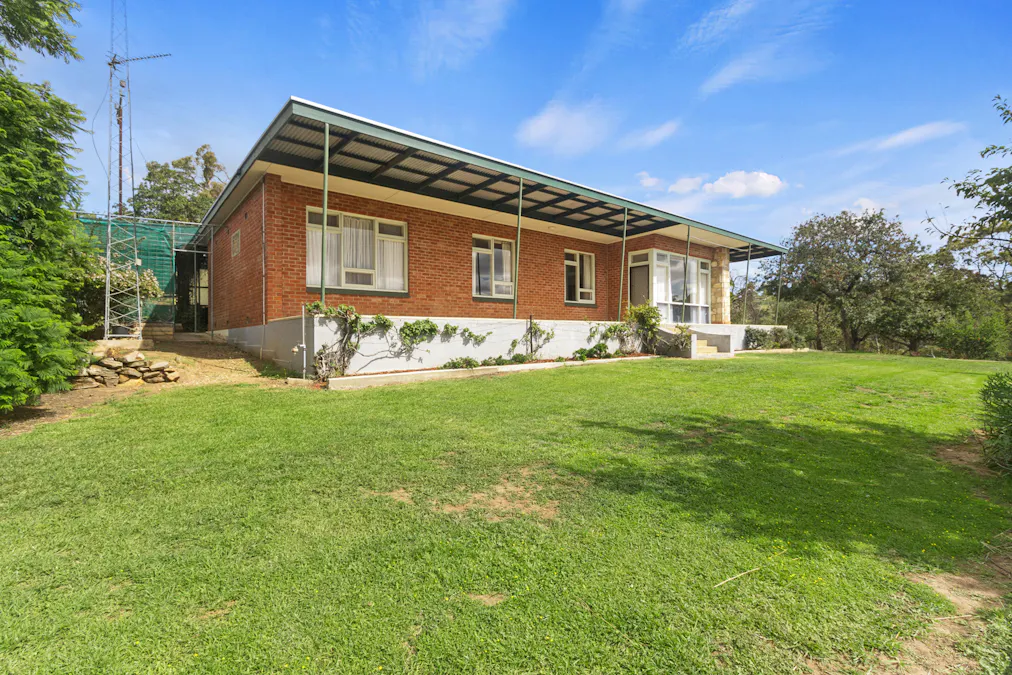 6 Bindarrah Road, Clare, SA, 5453 - Image 1
