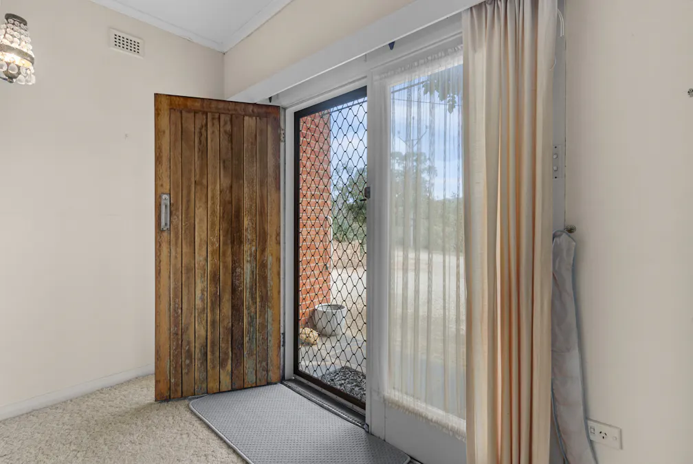 6 Bindarrah Road, Clare, SA, 5453 - Image 10