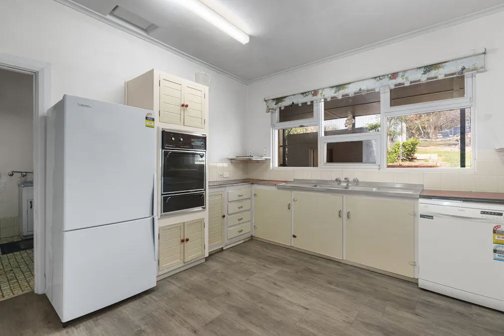 6 Bindarrah Road, Clare, SA, 5453 - Image 13