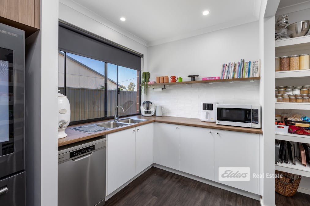 32 Peet Street, Harvey, WA, 6220 - Image 12