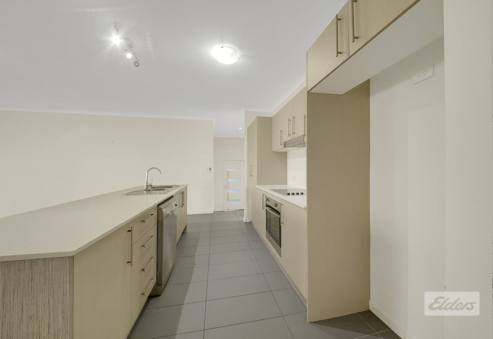 7 Wentworth Place, Glen Eden, QLD, 4680 - Image 3