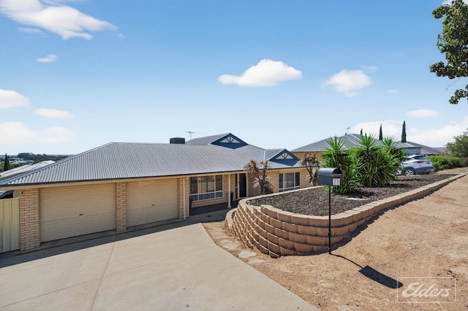 38 Ridge Road, Murray Bridge, SA, 5253 - Image 1