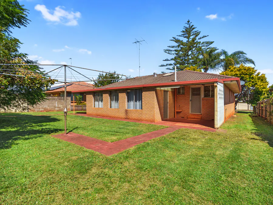 11 Rye Street, Wilsonton, QLD, 4350 - Image 3