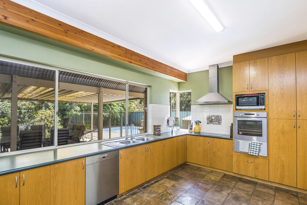 77 Lakelands Drive, Gnangara, WA, 6077 - Image 15