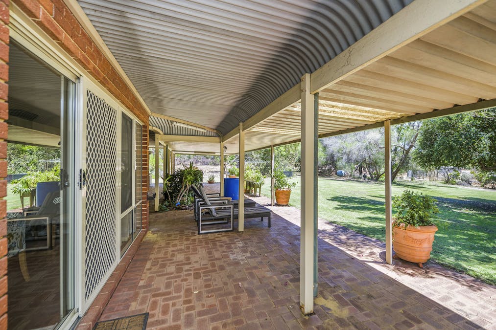 77 Lakelands Drive, Gnangara, WA, 6077 - Image 22