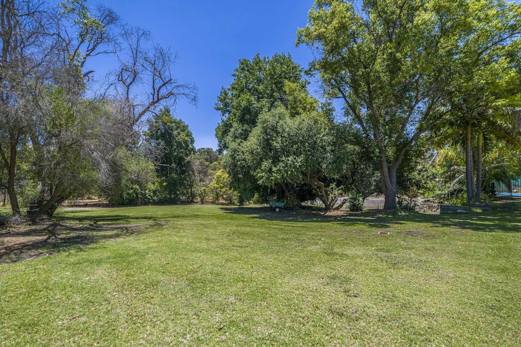 77 Lakelands Drive, Gnangara, WA, 6077 - Image 28