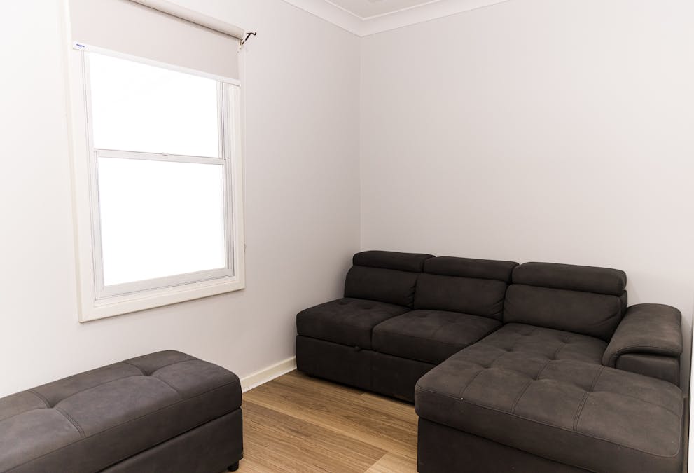 8 Jubilee Street, Merredin, WA, 6415 - Image 9