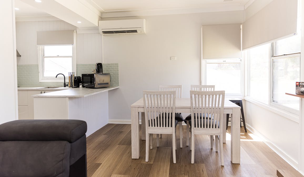 8 Jubilee Street, Merredin, WA, 6415 - Image 6